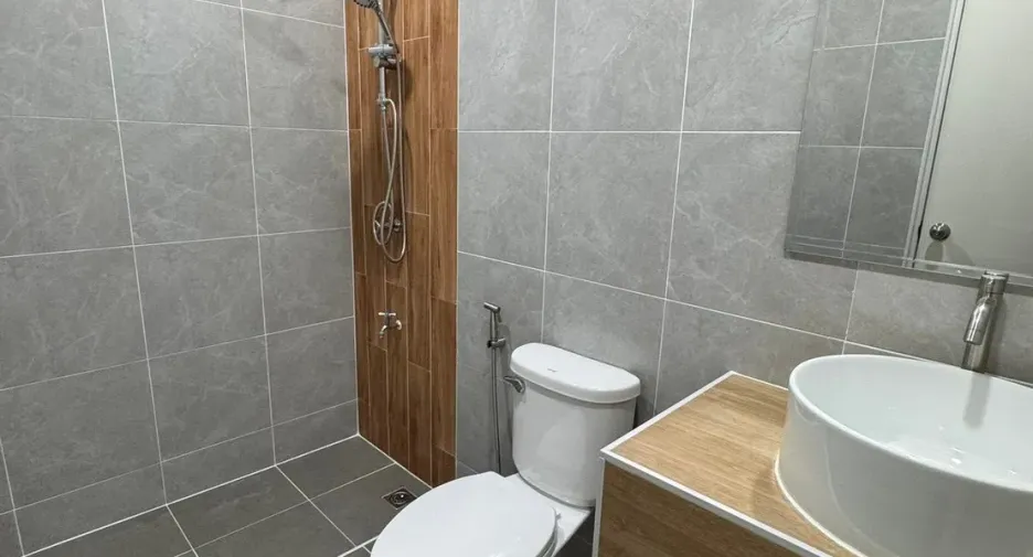 For sale 2 bedrooms townhouse in Mueang Phuket, Phuket