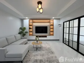 For sale 2 bedrooms townhouse in Mueang Phuket, Phuket
