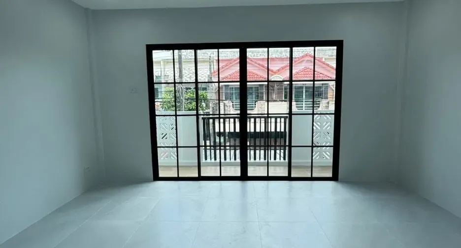 For sale 2 bedrooms townhouse in Mueang Phuket, Phuket