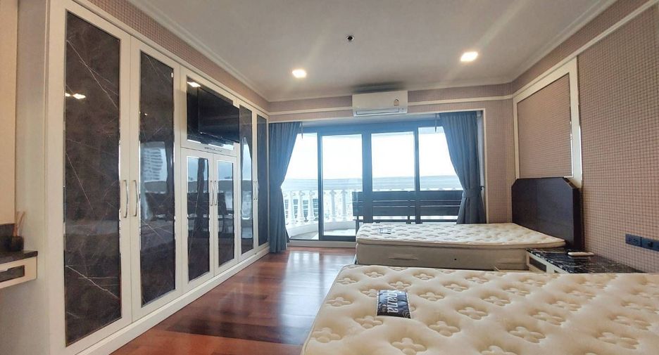 For sale 3 bedrooms condo in Bang Rak, Bangkok
