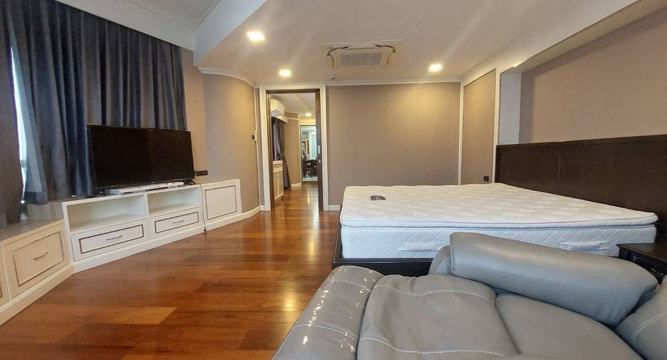 For sale 3 bedrooms condo in Bang Rak, Bangkok