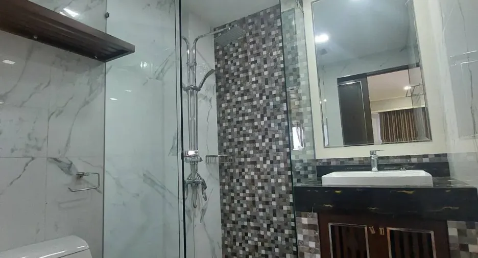 For sale 3 bedrooms condo in Bang Rak, Bangkok