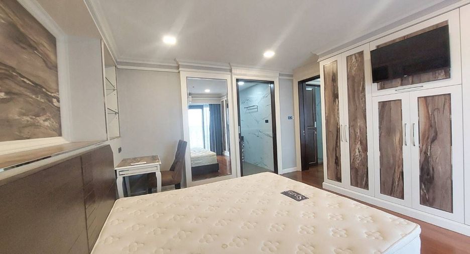 For sale 3 bedrooms condo in Bang Rak, Bangkok