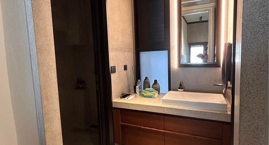 For sale 5 bedrooms condo in Yan Nawa, Bangkok