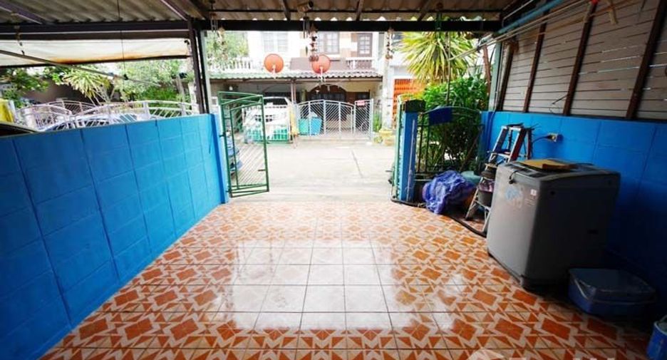 For sale 2 bedrooms townhouse in Khlong Sam Wa, Bangkok