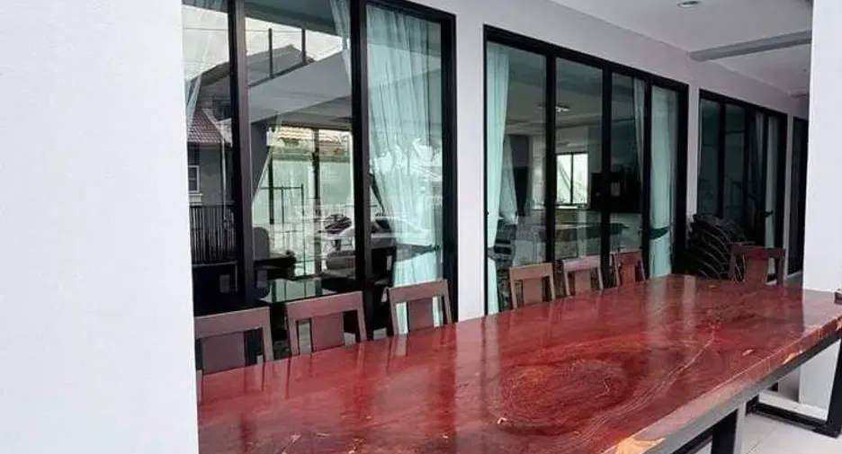 出租 6 卧室 别墅 在 Bang Lamung, Chon Buri