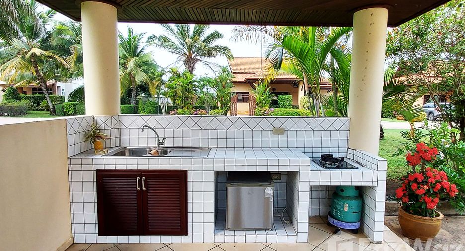 For sale 4 bedrooms villa in Klaeng, Rayong