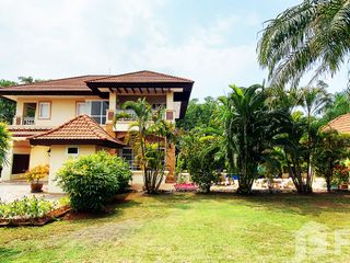 For sale 4 ベッドルーム villa in Klaeng, Rayong