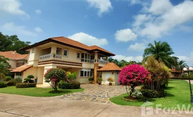 Villa zum Kauf mit 4 Zimmer in Klaeng, Rayong
