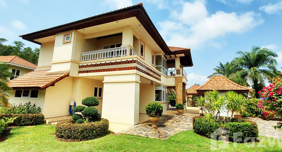 For sale 4 bedrooms villa in Klaeng, Rayong