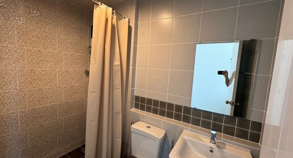 For rent 2 bedrooms townhouse in Thalang, Phuket