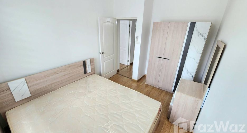 For rent 4 bedrooms townhouse in Lat Phrao, Bangkok