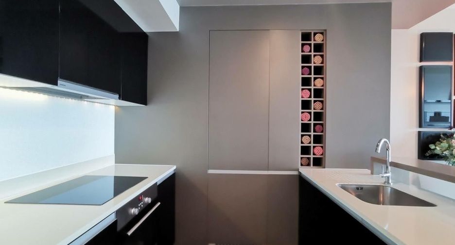 For sale 1 Beds condo in Sathon, Bangkok