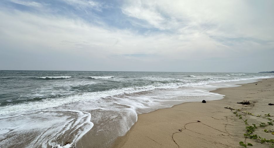 À vendre terrain à Thap Sakae, Prachuap Khiri Khan