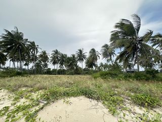 出售 土地 在 Thap Sakae, 班武里府