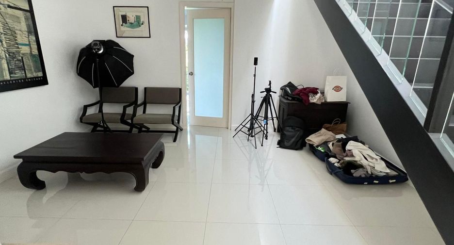 Villa en alquiler de 3 habitaciones en Kathu, Phuket
