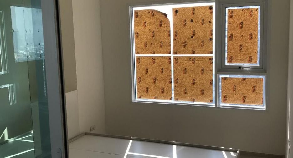 For sale 1 bed condo in Mueang Samut Prakan, Samut Prakan