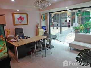 Local comercial en venta de 1 habitaciones en Bang Rak, Bangkok