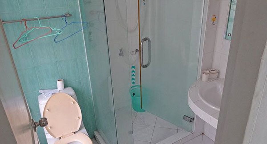For sale 1 bed retail Space in Bang Rak, Bangkok