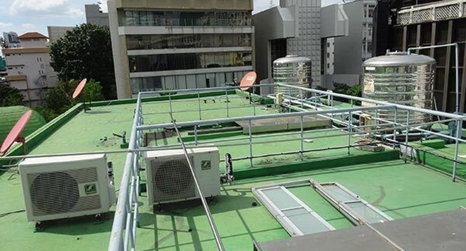 For sale 1 bed retail Space in Bang Rak, Bangkok