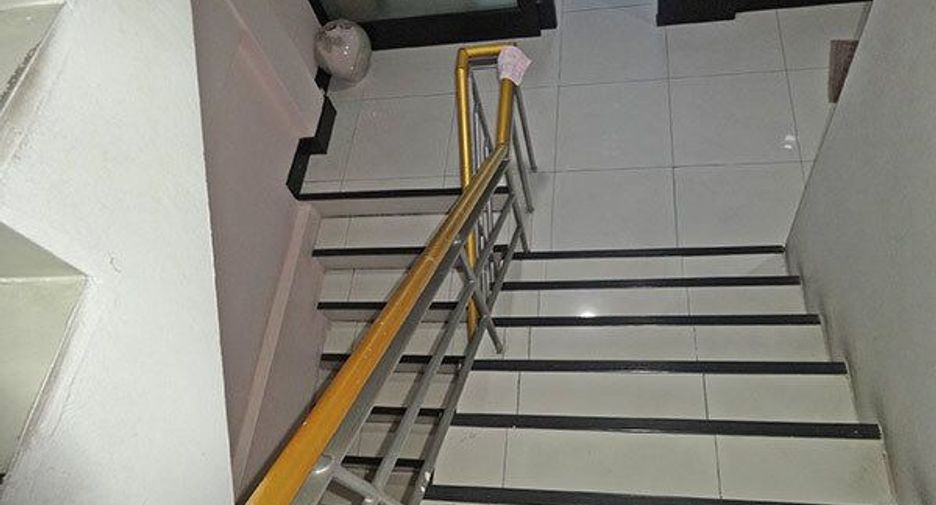 For sale 1 bed retail Space in Bang Rak, Bangkok