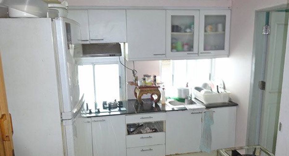 For sale 1 bed retail Space in Bang Rak, Bangkok