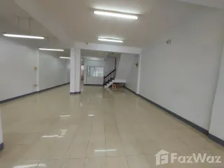 Продажа 5 спальни таунхаус в Лак Си, Бангкок