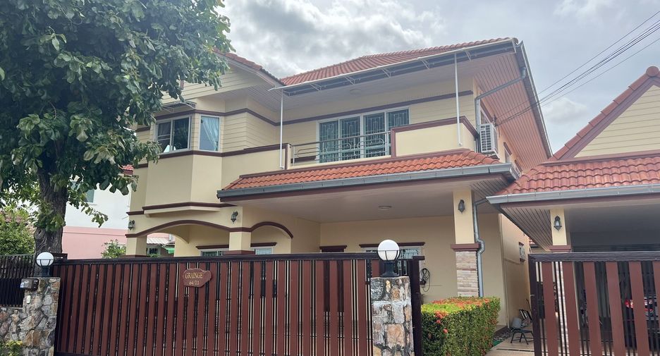 Haus zum Kauf mit 3 Zimmer in Bang Lamung, Chonburi