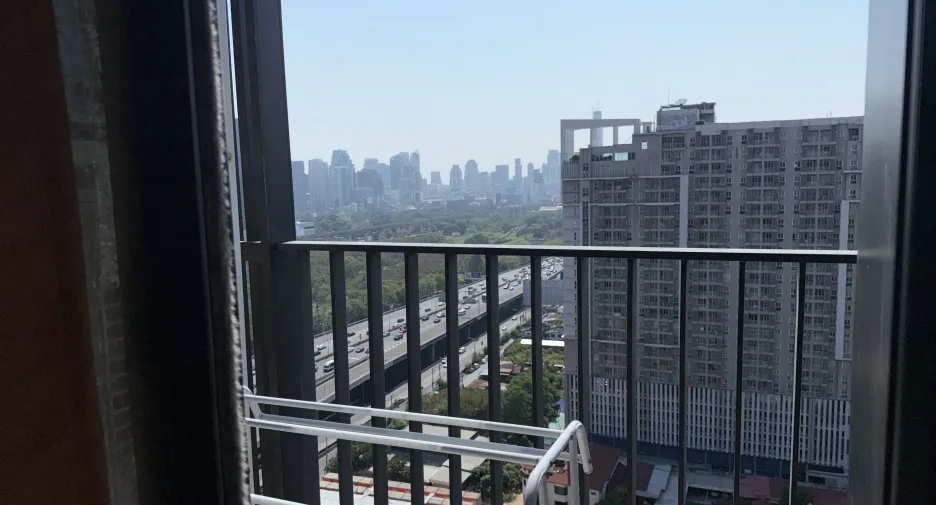 Wohnung zum Kauf mit 2 Zimmer in Huai Khwang, Bangkok
