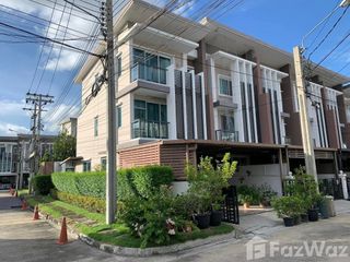 For sale 3 bedrooms townhouse in Lak Si, Bangkok
