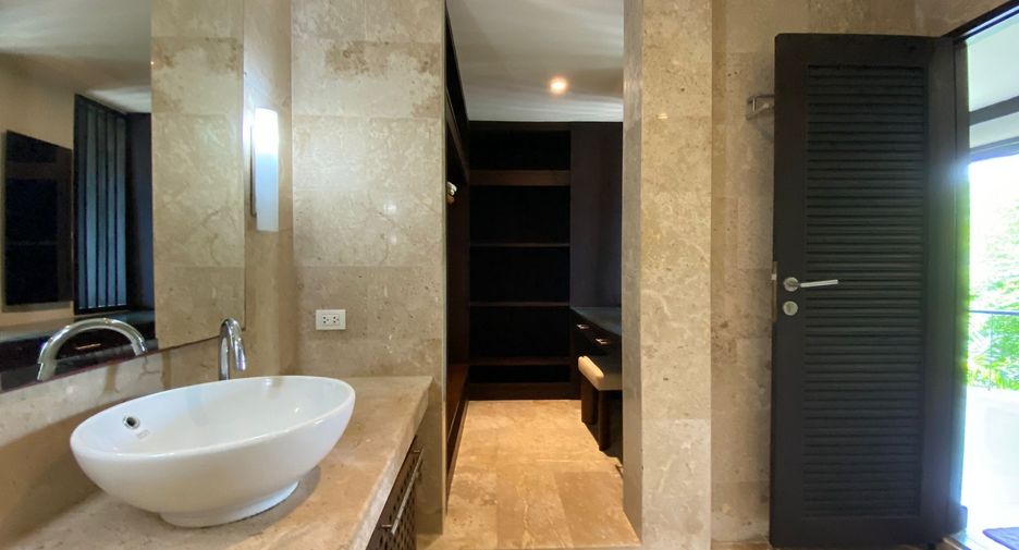 For sale 3 bedrooms villa in Kathu, Phuket