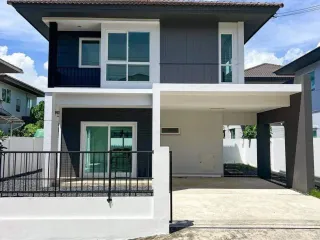 Haus zur Miete mit 3 Zimmer in Mueang Phuket, Phuket