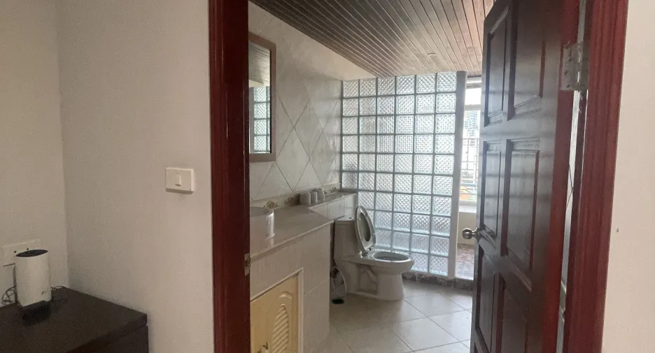 For sale and for rent 3 bedrooms condo in Bang Lamung, Chonburi