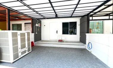 For sale 3 bedrooms townhouse in Phasi Charoen, Bangkok