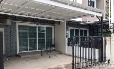 For rent 3 bedrooms townhouse in Mueang Chon Buri, Chonburi