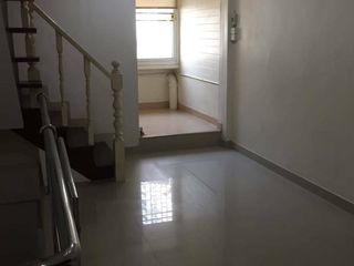 For sale 3 ベッドルーム townhouse in Khlong Toei, Bangkok