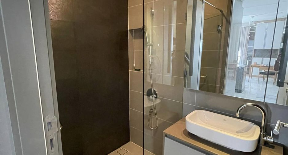 For sale and for rent 2 bedrooms condo in Bang Rak, Bangkok