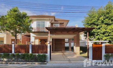 出租 4 卧室 独立屋 在 Ban Bueng, Chon Buri