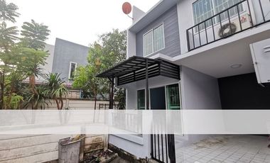 出租 3 卧室 联排别墅 在 Pak Kret, Nonthaburi