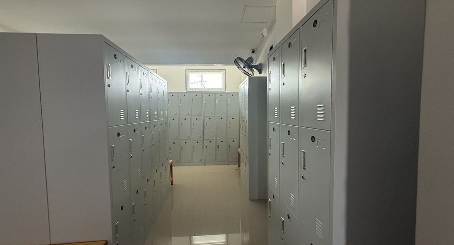 Reihenhaus zum Kauf mit 12 Zimmer in Bang Lamung, Chonburi
