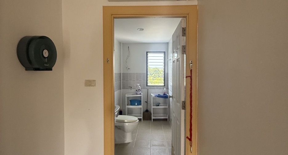 Reihenhaus zum Kauf mit 12 Zimmer in Bang Lamung, Chonburi