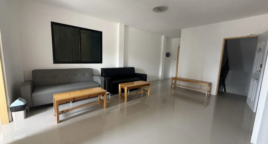 À vendre 12 chambres maison de ville à Bang Lamung, Chonburi
