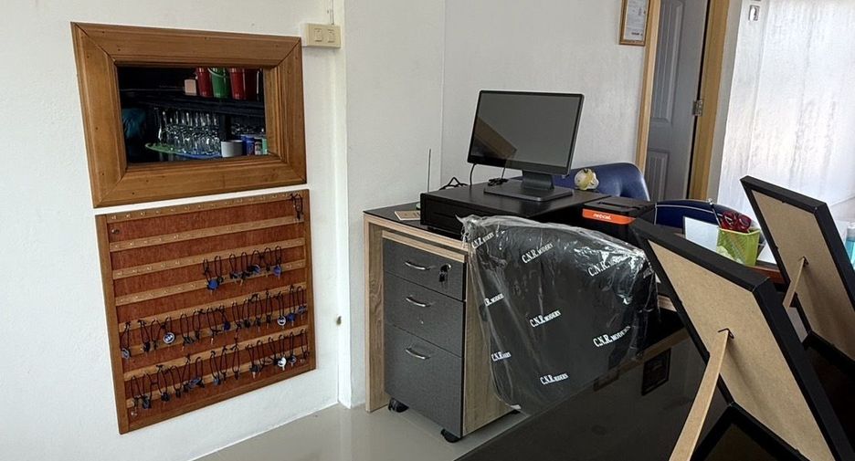 Reihenhaus zum Kauf mit 12 Zimmer in Bang Lamung, Chonburi