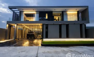 For rent 5 bedrooms villa in Bang Lamung, Chonburi