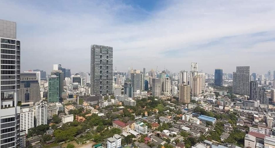 Condo en venta y en alquiler de 1 habitaciones en Sathon, Bangkok