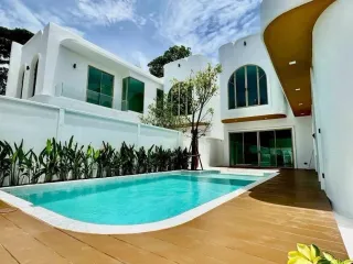 For sale 5 bedrooms villa in Bang Lamung, Chonburi