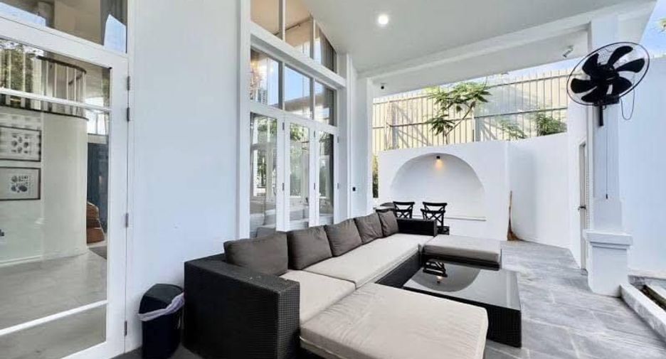 Casa en venta de 5 habitaciones en Sattahip, Chonburi