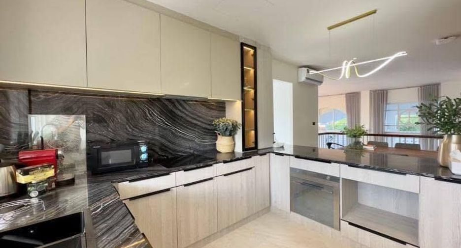Casa en venta de 5 habitaciones en Sattahip, Chonburi