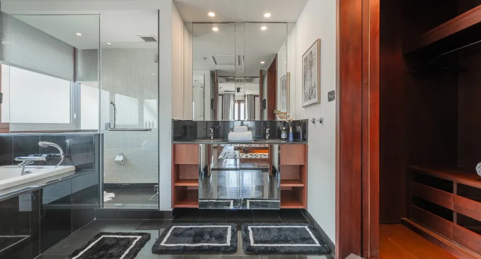 For rent 2 bedrooms condo in Mueang Phuket, Phuket
