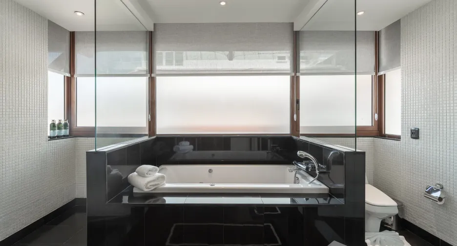 For rent 2 bedrooms condo in Mueang Phuket, Phuket